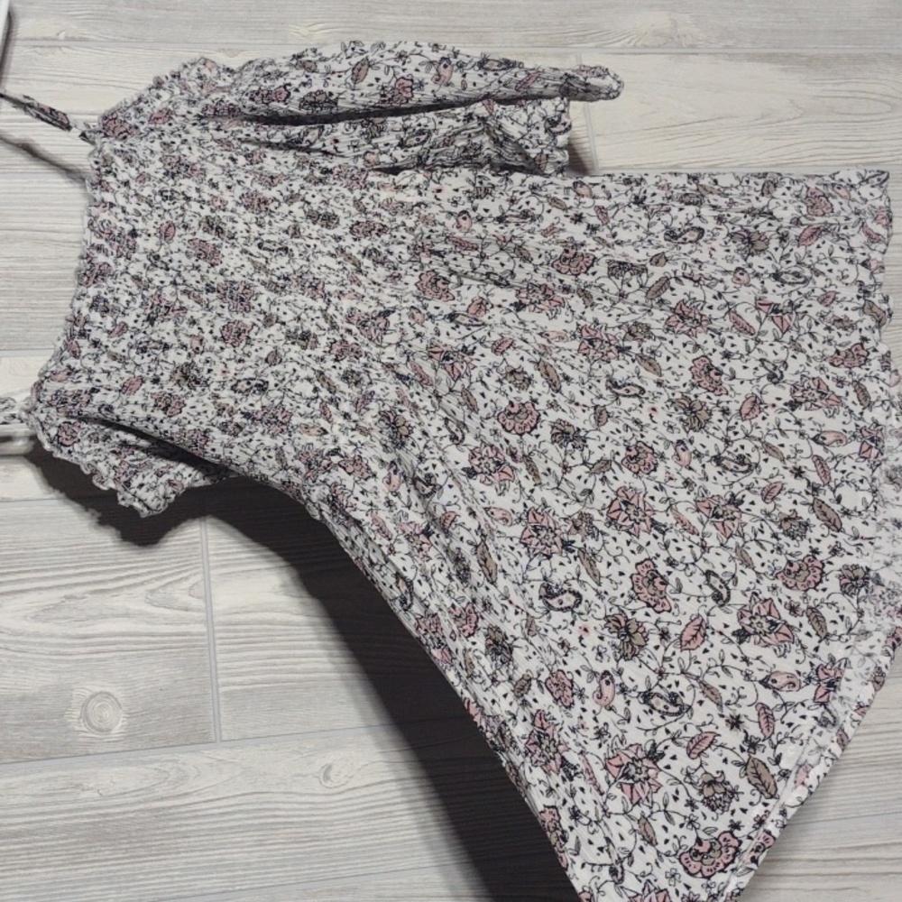 Floral & Paisley Cold Shoulder Top - Picture 3 of 14